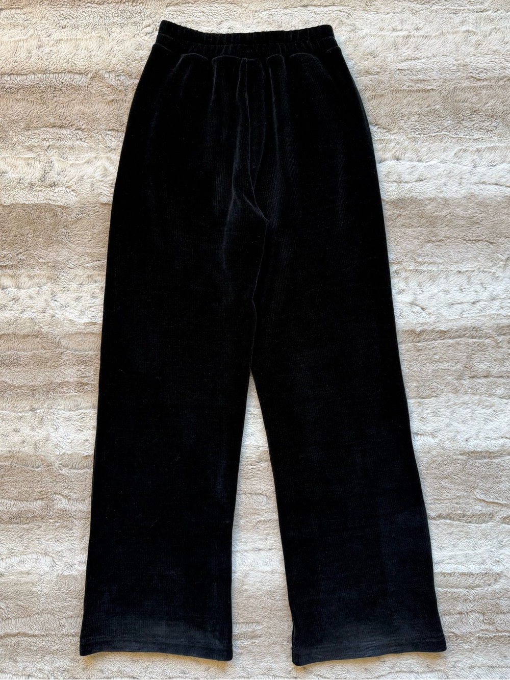 ALO YOGA Chenille High-Waist Wide Leg Chalet Pants in Black Size XXS - Picture 3 of 9